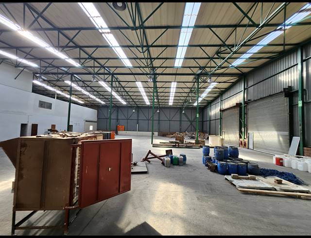 1,561M² WAREHOUSE TO LET IN RANDJESPARK